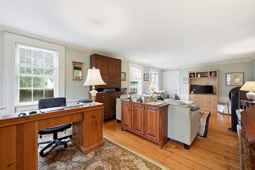 More Photos Of 53 School St, Hyannis Apartments For Sale