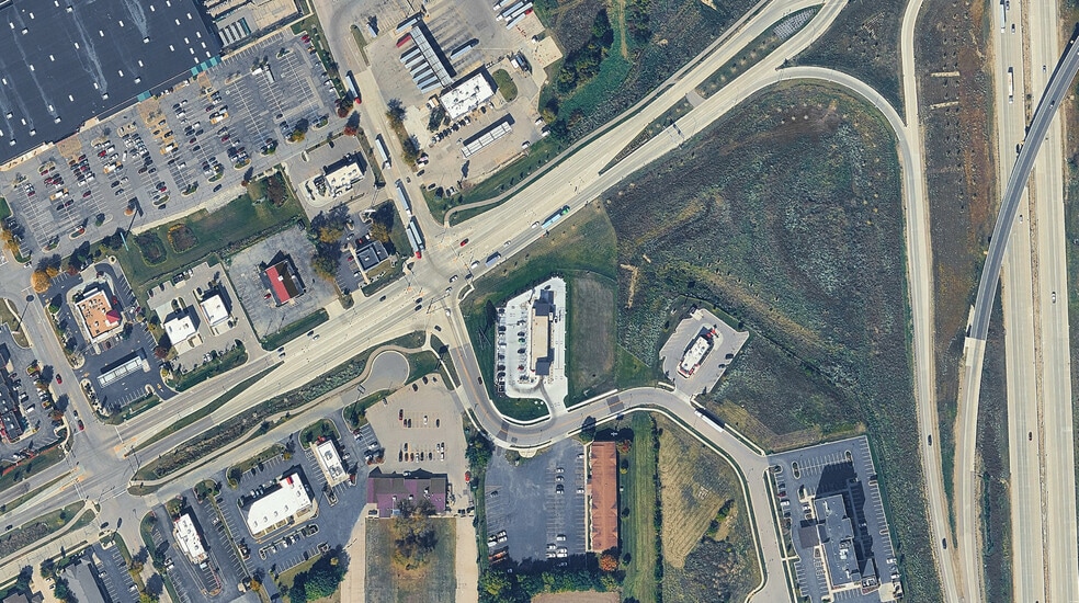 More Photos Of SEC Milwaukee @ Ford Street, Beloit Land For Lease
