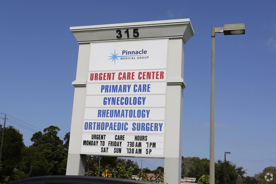 More Photos Of 315 75th St W, Bradenton Medical For Lease