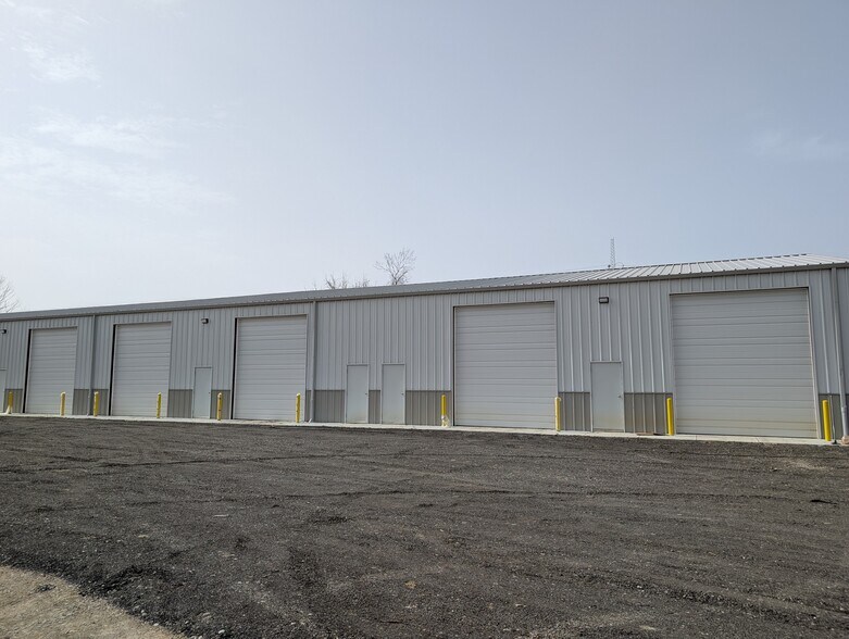 More Photos Of 7050 S FM 730, Azle Warehouse For Lease