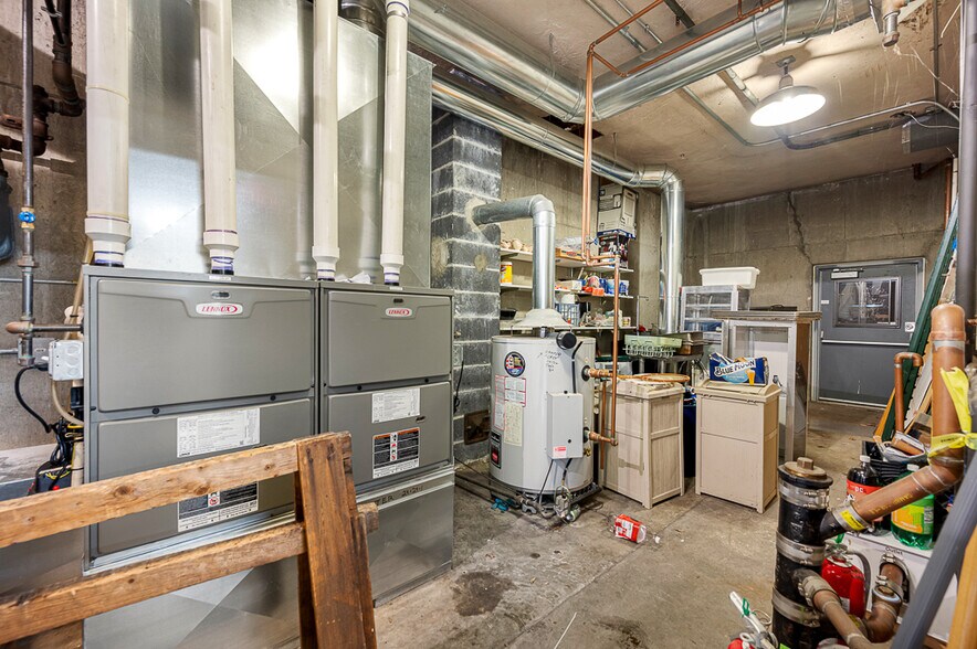 More Photos Of 27 Brandes St, Webster Office For Sale