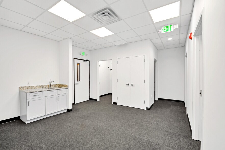 More Photos Of 111 Washington St, Paterson Coworking Space