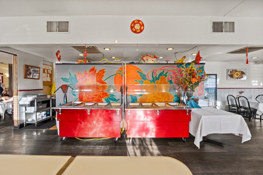 More Photos Of 7223 55th St, Sacramento Restaurant For Sale