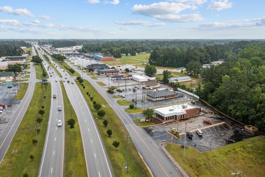 More Photos Of 413 W Main St, Havelock Fast Food For Lease