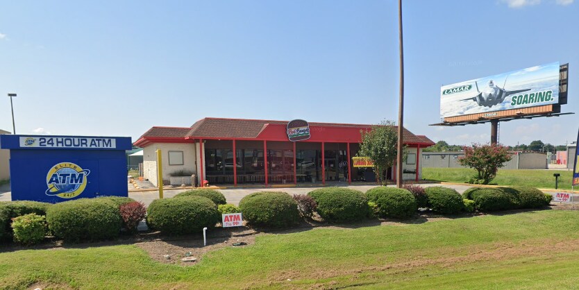 More Photos Of 2213 S Caraway Rd, Jonesboro Restaurant For Lease