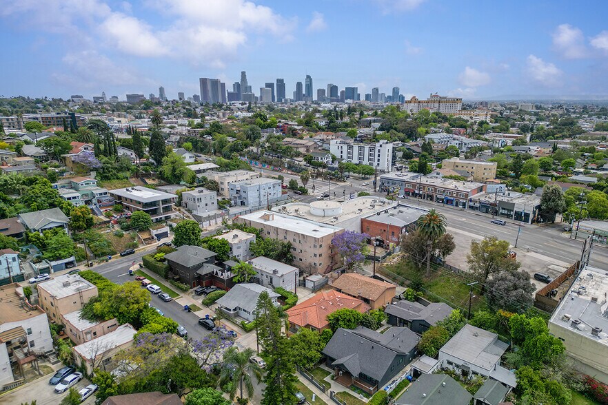 Primary Photo Of 2516 Elsinore St, Los Angeles Multifamily For Sale