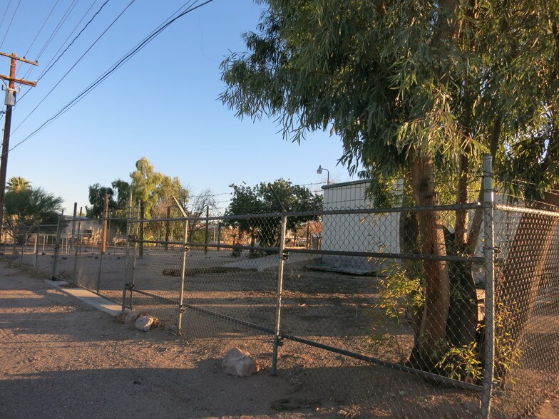 More Photos Of 1150 W Broadway St, Needles Warehouse For Sale