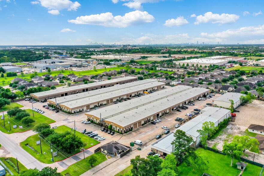 More Photos Of 8807-8815 Emmott Rd, Houston Unknown For Lease