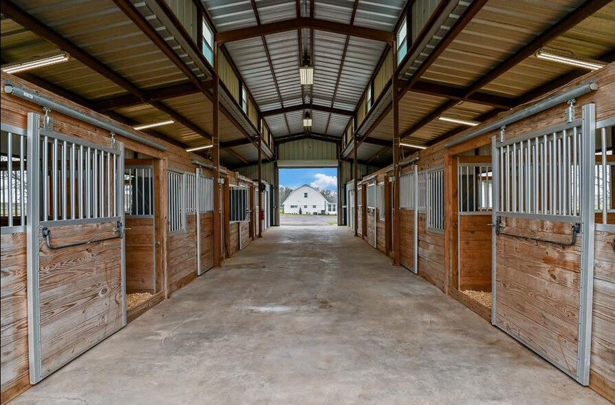 More Photos Of 8811 FM 359 Rd, Richmond Specialty For Sale