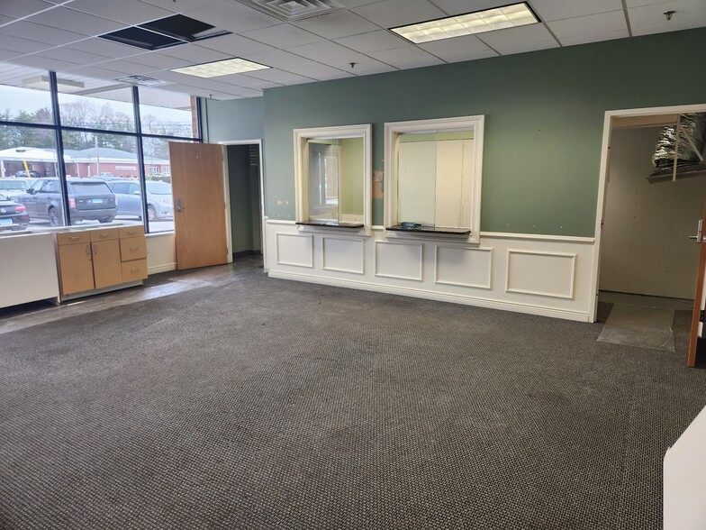 More Photos Of 464 Boston Post Rd, Orange Storefront Retail Office For Lease