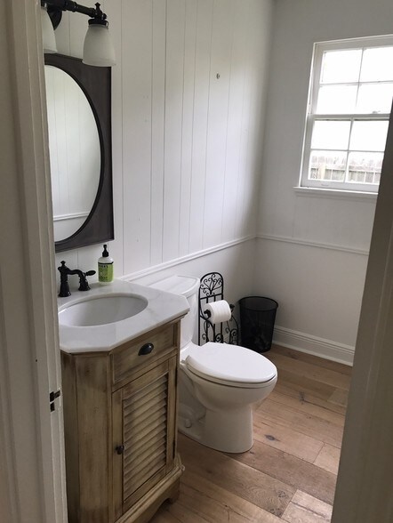More Photos Of 608 Rapides St, Baton Rouge Office For Sale