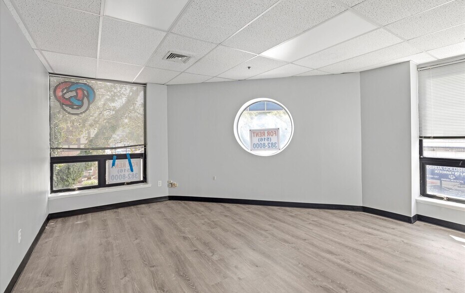 More Photos Of 37-39 Glen St, Glen Cove Office Residential For Sale