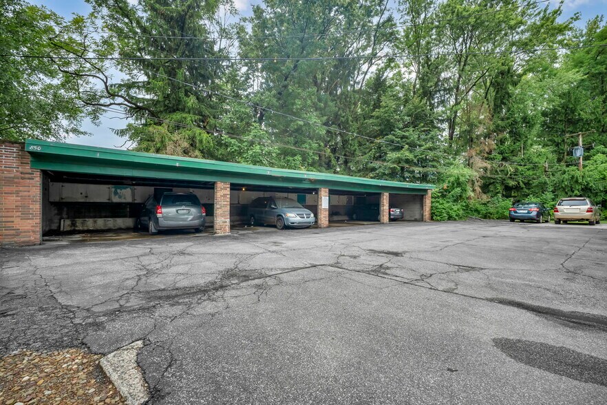 More Photos Of 818-850 S Green Rd, South Euclid Apartments For Sale