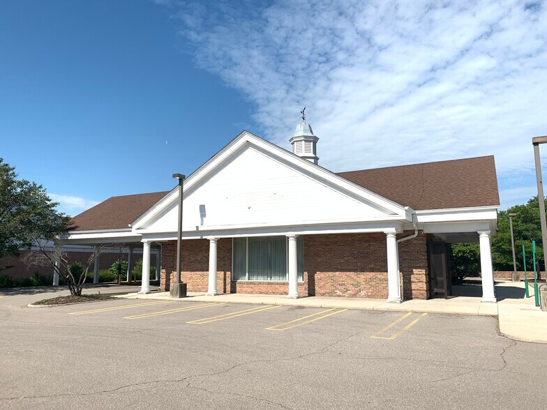More Photos Of 27777 Southfield Rd, Lathrup Village Bank For Lease