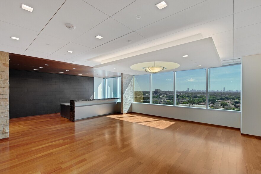 More Photos Of 3010 Briarpark Dr, Houston Office For Sale