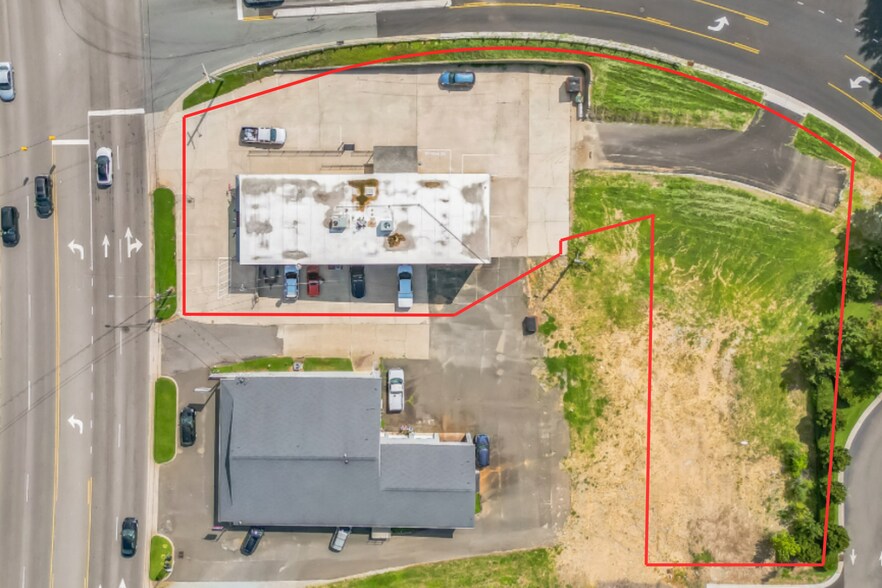 More Photos Of 225 S Madison Blvd, Roxboro Storefront Retail Office For Sale