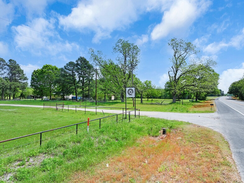 More Photos Of 14733 E State Hwy 11, Como Warehouse For Sale