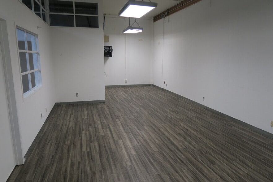 More Photos Of 67 E Evelyn Ave, Mountain View Research And Development For Lease