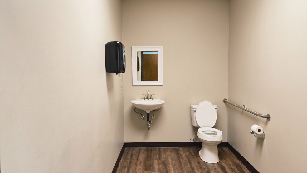 More Photos Of 31-33 Murray Guard Dr, Jackson Office For Lease