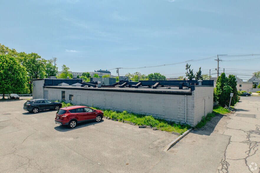 More Photos Of 71 Arlington St, Watertown Research And Development For Lease