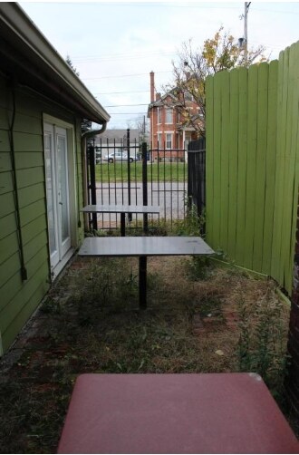 More Photos Of 1584-1586 S High St, Columbus Storefront Retail Residential For Sale