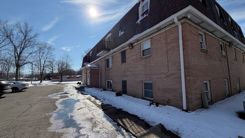 More Photos Of 3100 Beal St, Warren Apartments For Sale