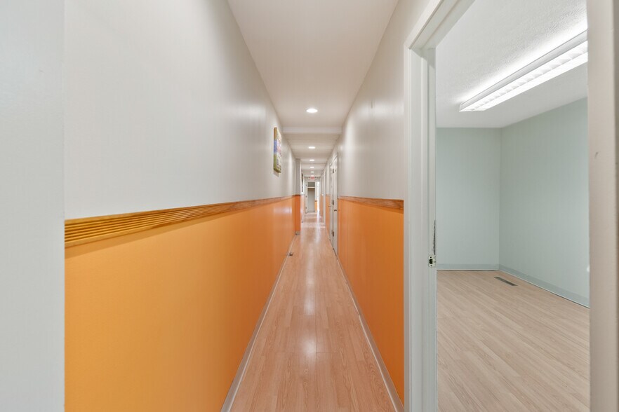 More Photos Of 2319 Vinton St, Omaha Office Residential For Sale