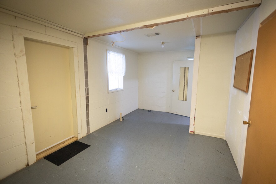 More Photos Of 9100 FM 2109, Huntington Religious Facility For Sale