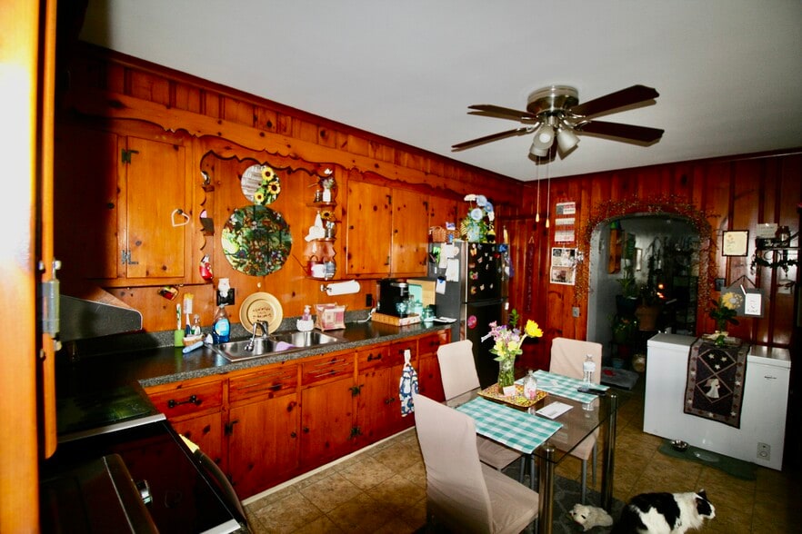 More Photos Of 26 E High St, Pottstown Warehouse For Sale