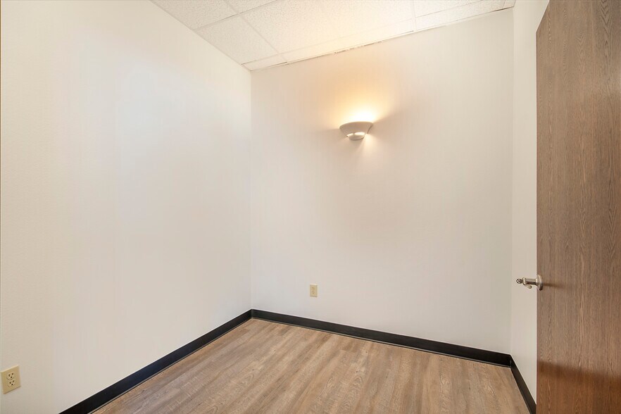 More Photos Of 1834-1836 Keller Pky, Keller Loft Creative Space For Lease