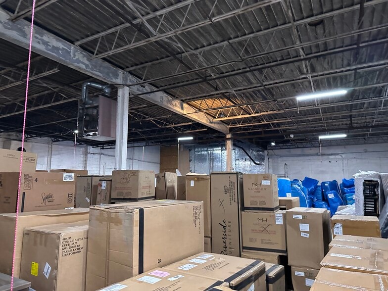 More Photos Of 341 Goddard Rd, Wyandotte Self Storage For Sale