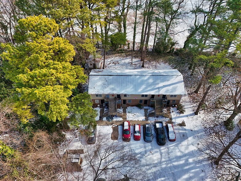 More Photos Of 2705 McArthur Dr, Greensboro Apartments For Sale