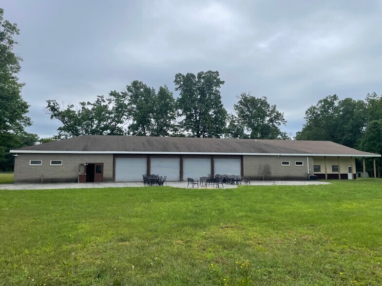 More Photos Of 52 Nestle Dr, Fulton Lodge Meeting Hall For Sale