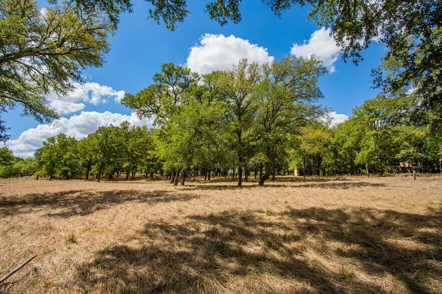 More Photos Of 10207 E Hwy 290, Fredericksburg Freestanding For Sale