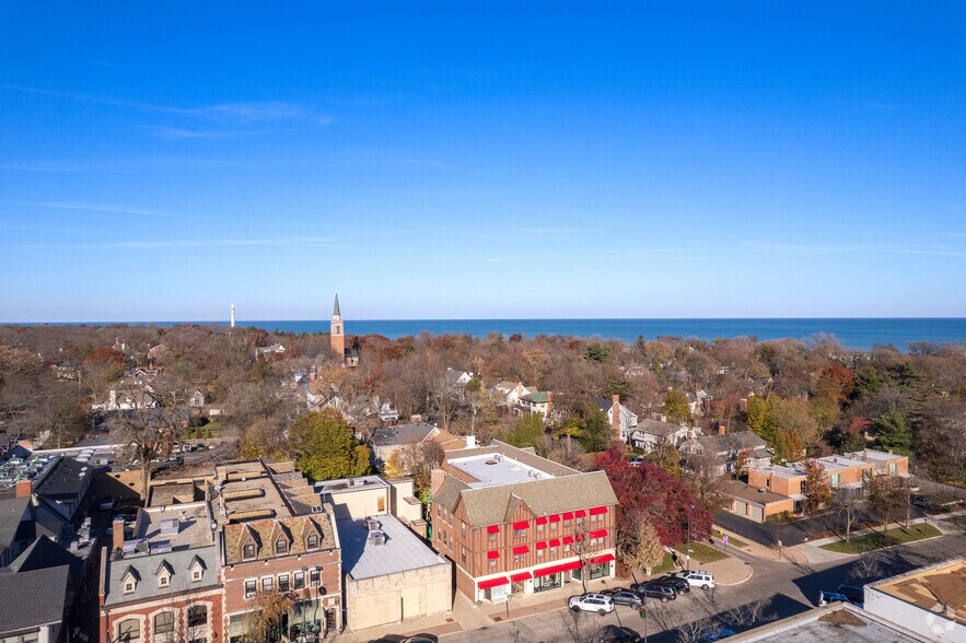 More Photos Of 715-725 Elm St, Winnetka Storefront Retail Residential For Lease