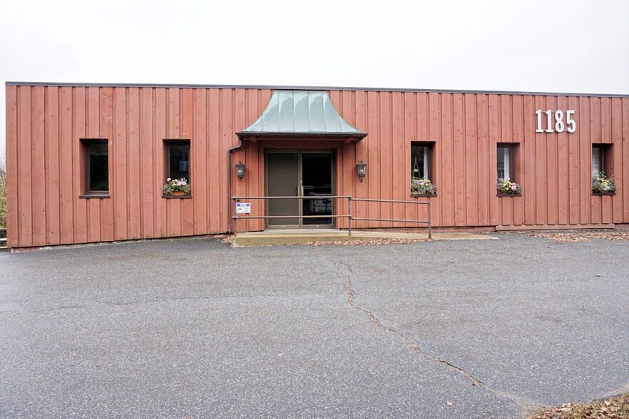 More Photos Of 1185 New Litchfield St, Torrington Medical For Sale