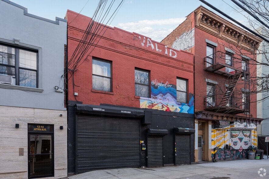 Primary Photo Of 12-12 Astoria Blvd, Astoria Office For Lease