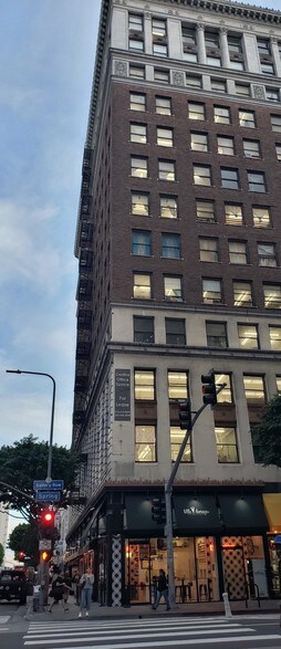 More Photos Of 700-704 S Spring St, Los Angeles Loft Creative Space For Lease