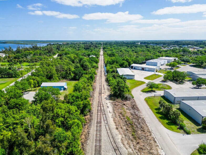 More Photos Of 5524 Independence Ct, Punta Gorda Warehouse For Sale