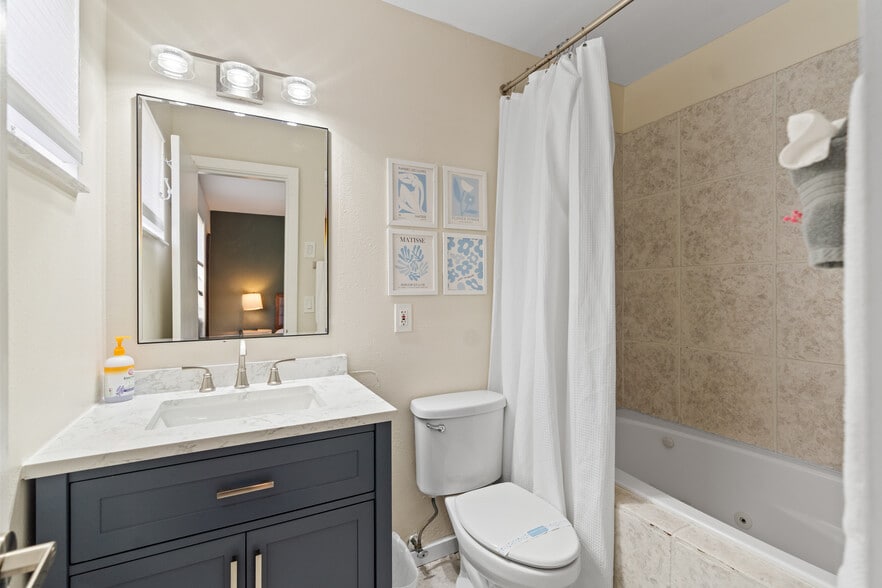 More Photos Of 1520 NE 51st St, Fort Lauderdale Apartments For Sale