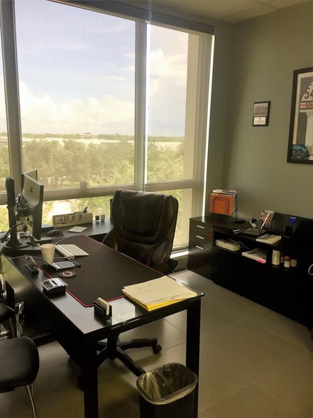 More Photos Of 14125 NW 80th Ave, Miami Lakes Office For Sale