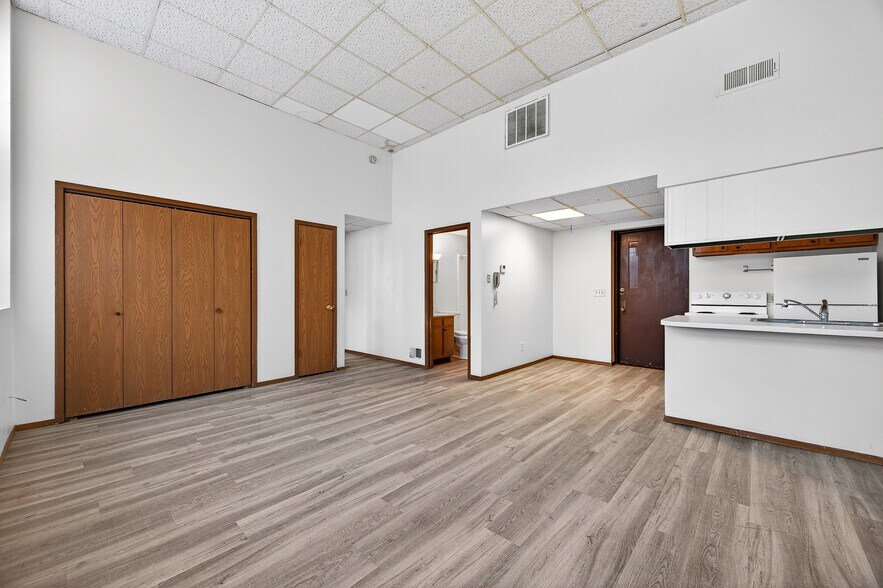 More Photos Of 500 W State St, Jacksonville Apartments For Sale