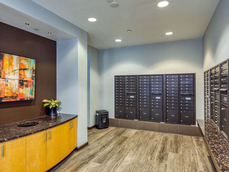 More Photos Of 670 Downey Green, Hampton Apartments For Sale