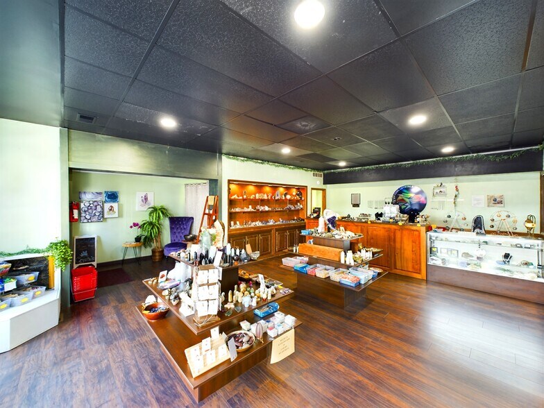 More Photos Of 309 S Ohio Ave, Sedalia Storefront Retail Office For Sale