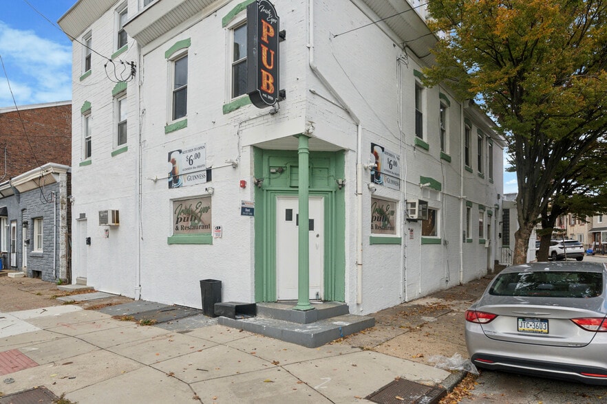 Primary Photo Of 4742-4744 Richmond St, Philadelphia Restaurant For Lease