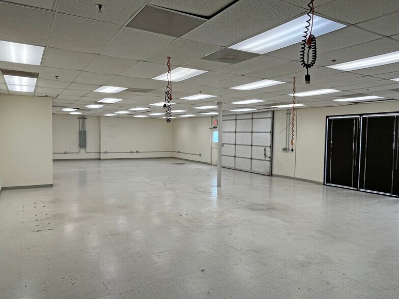 More Photos Of 6115-6125 State Farm Dr, Rohnert Park Light Manufacturing For Lease