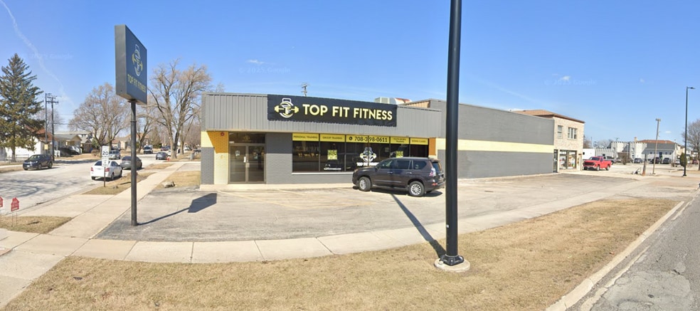 Primary Photo Of 5730 W 79th St, Burbank Freestanding For Lease