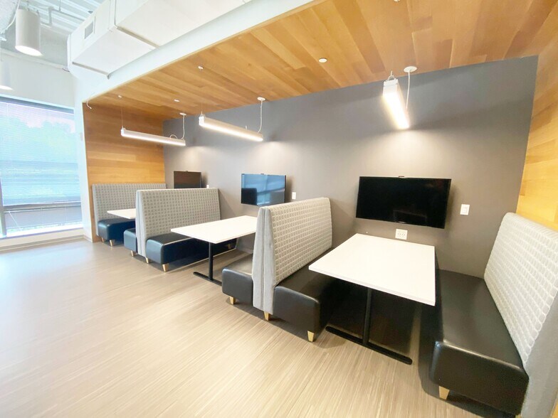 More Photos Of 1110 Sanctuary Pky, Alpharetta Office For Lease