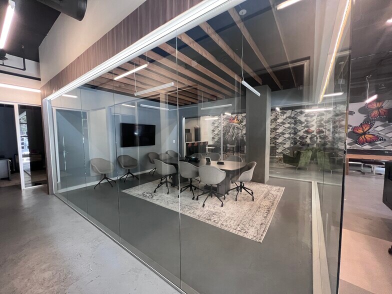 More Photos Of 1725 I St NW, Washington Office For Lease