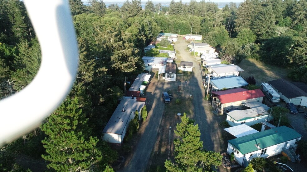 More Photos Of 802 S Forrest St, Westport Manufactured Housing Mobile Home Park For Sale